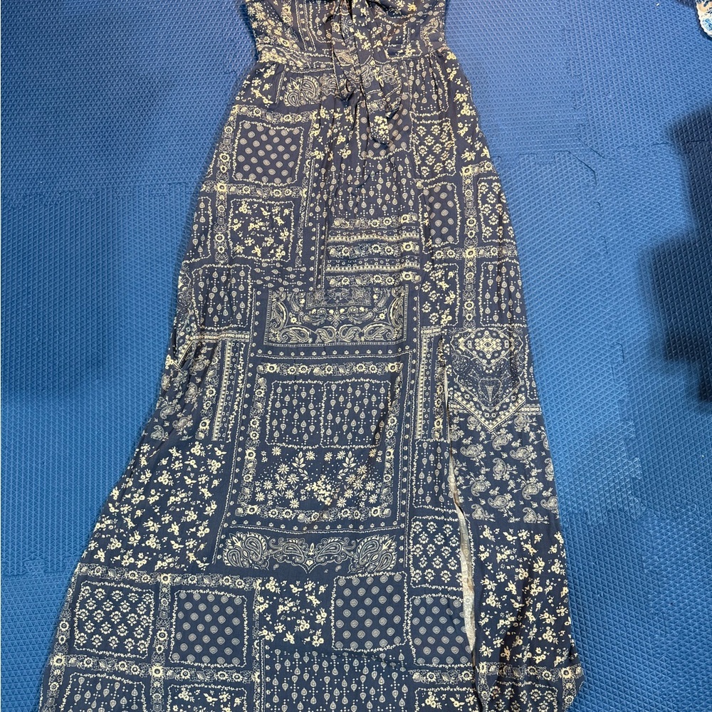 Kohl's Navy and Cream Patterned Maxi Dress